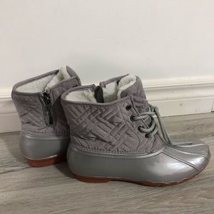 Worn a few times, clean, not damaged or smudged